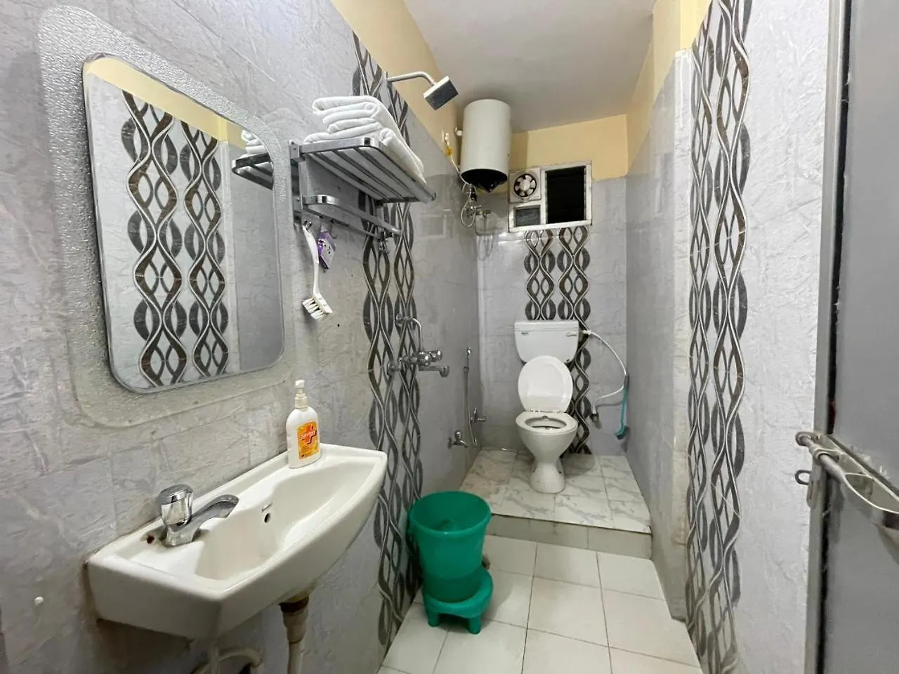 Apartment Visit Kashi Family Stay Two Bedroom With Balcony City Center Varanasi India